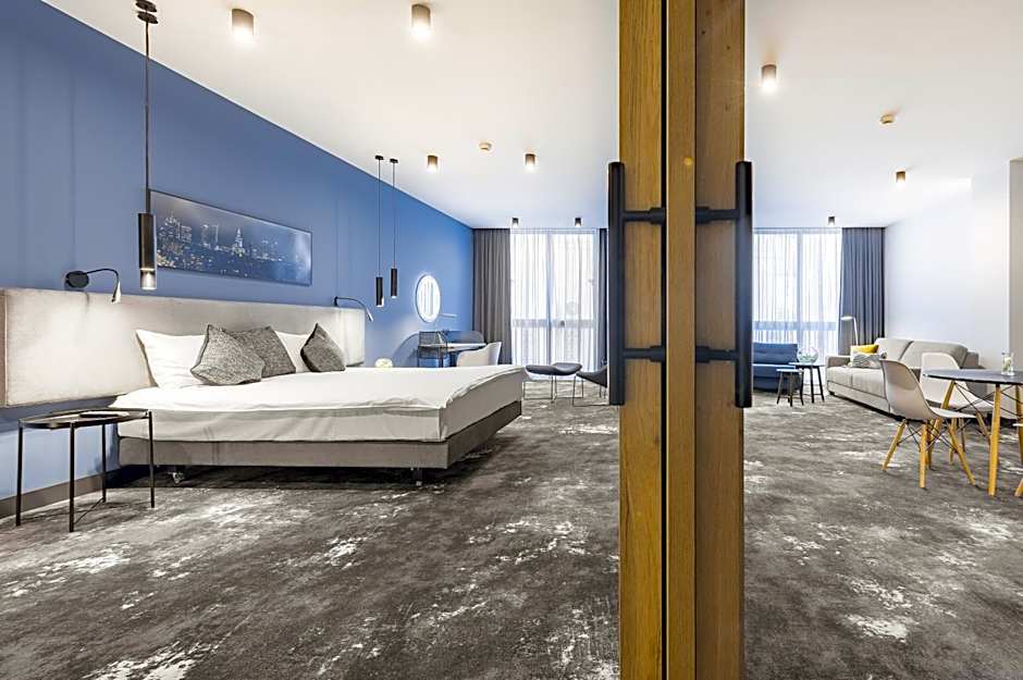 Mamaison Residence Diana