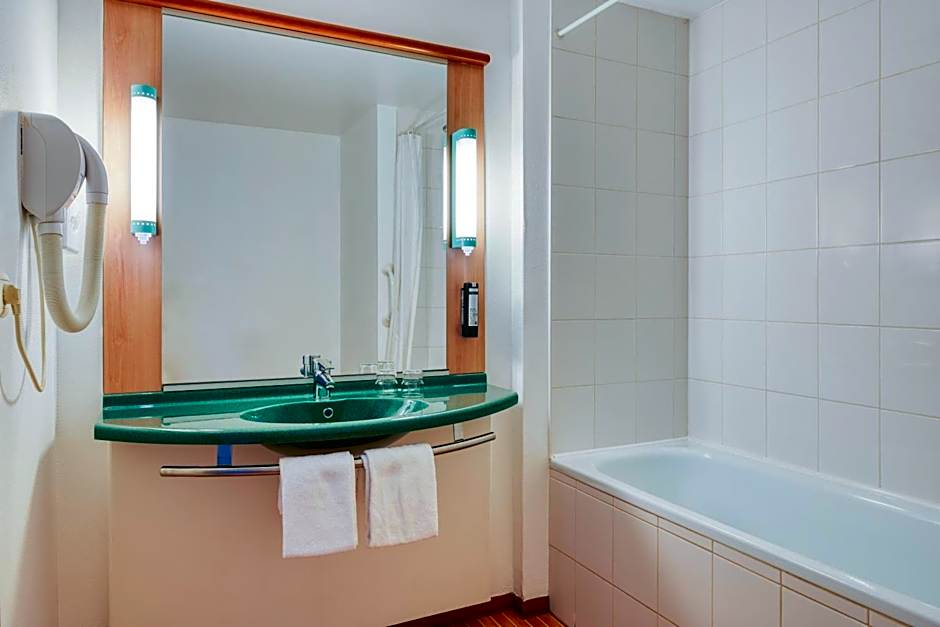B&B HOTEL Mons Gare