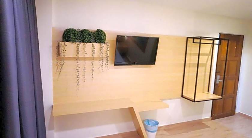 Raintree Boutique Hotel