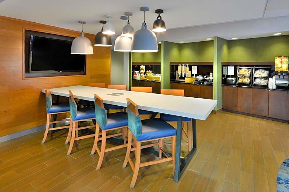 Fairfield Inn & Suites by Marriott Charlottesville North