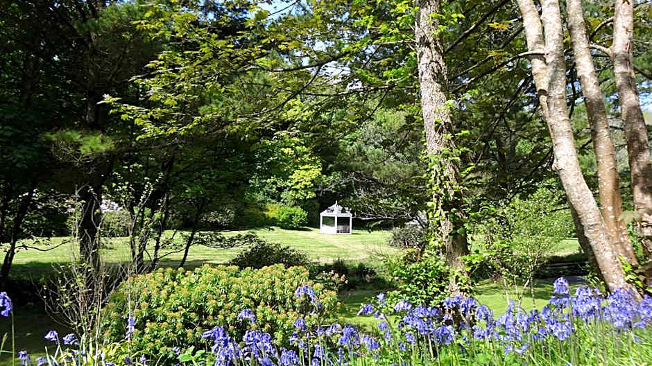 Rose in Vale Country House Hotel