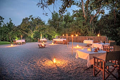 Bushbaby Valley Lodge