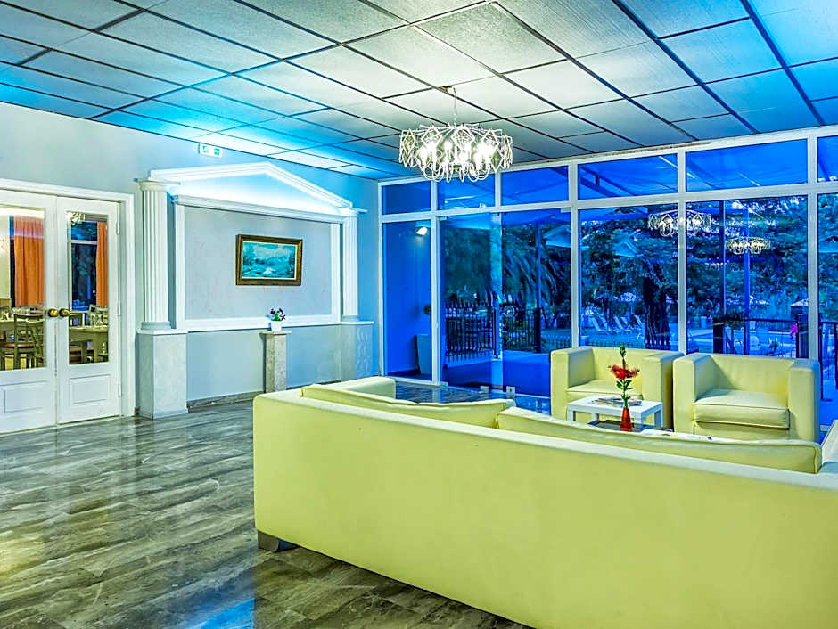 Silver Bay Hotel