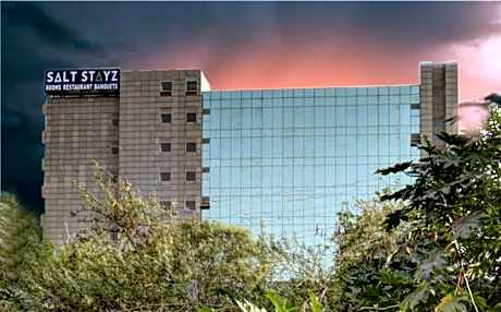 Saltstayz Premier - Golf Course Ext Road