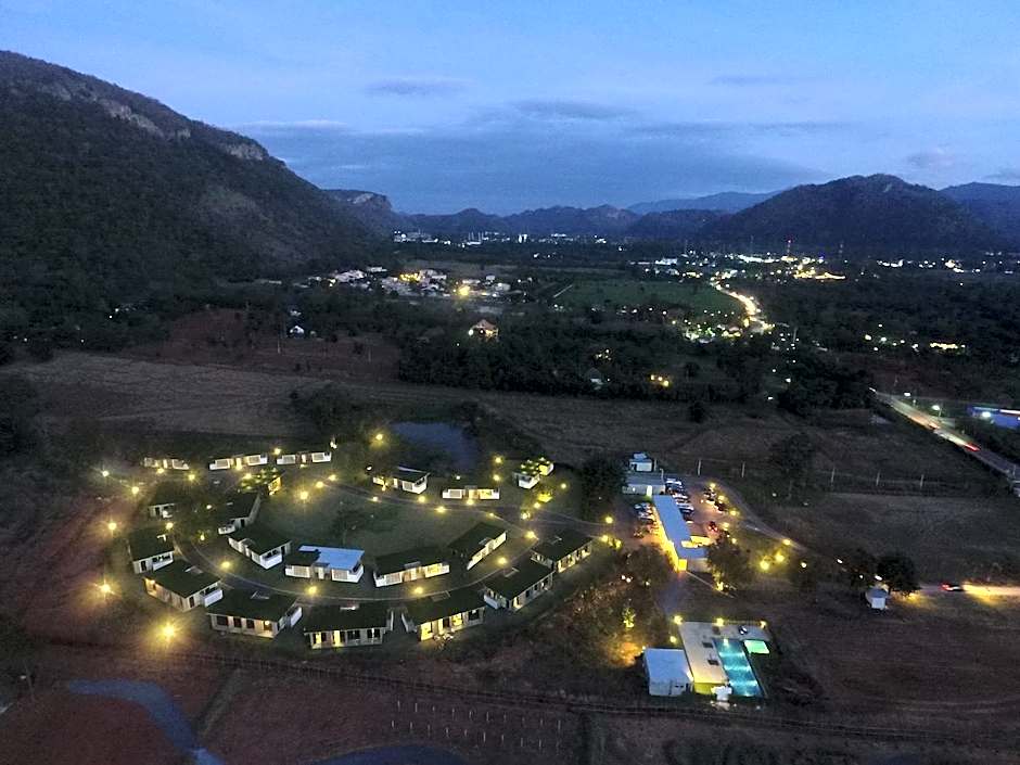 Curve360 Hotel Khao Yai