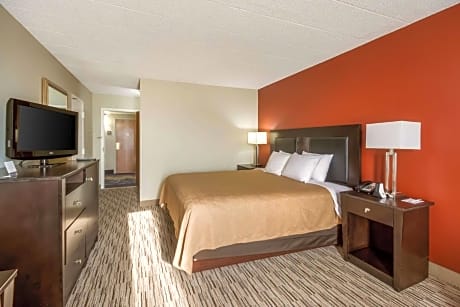 Room King Size Bed