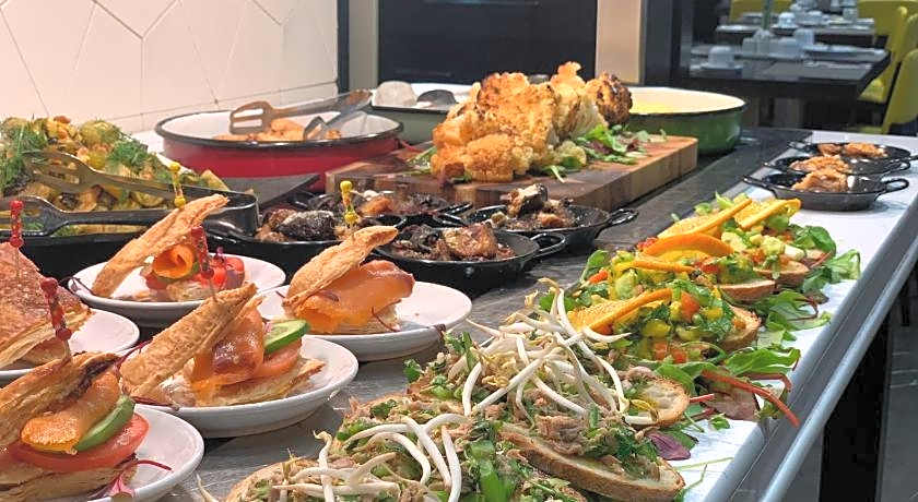 Golden Crown Haifa Hotel