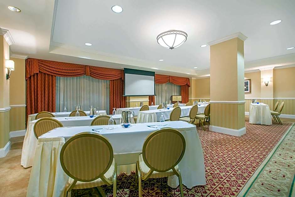 The George Washington A Wyndham Grand Hotel