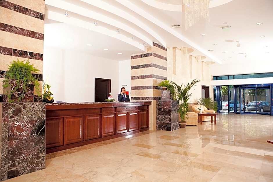 Grand Hotel
