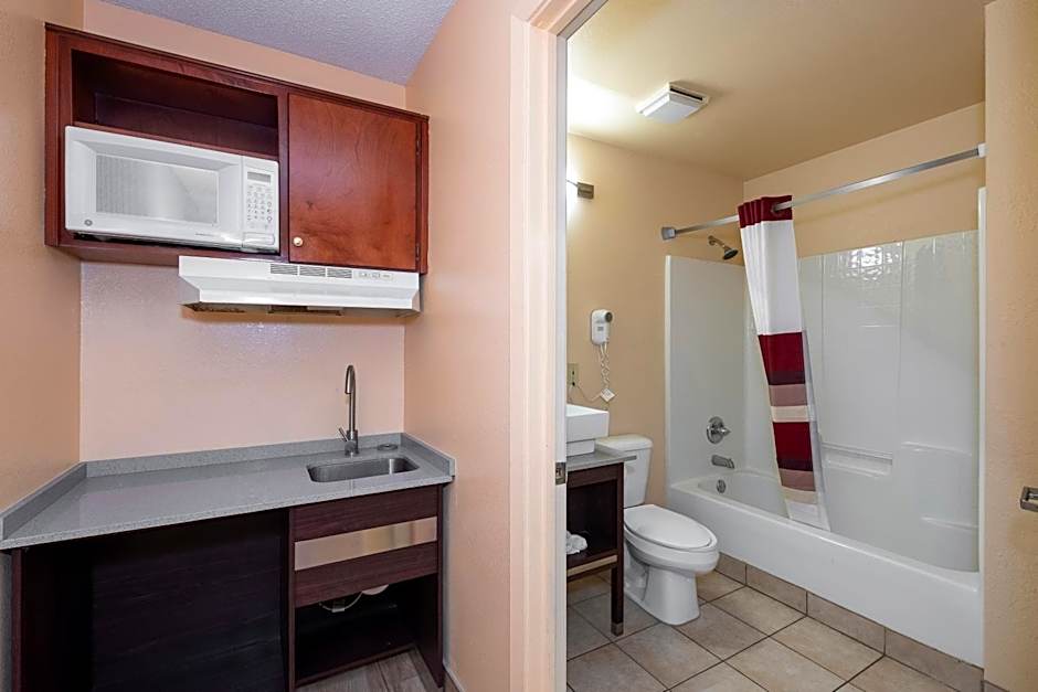 Red Roof Inn Valdosta - University