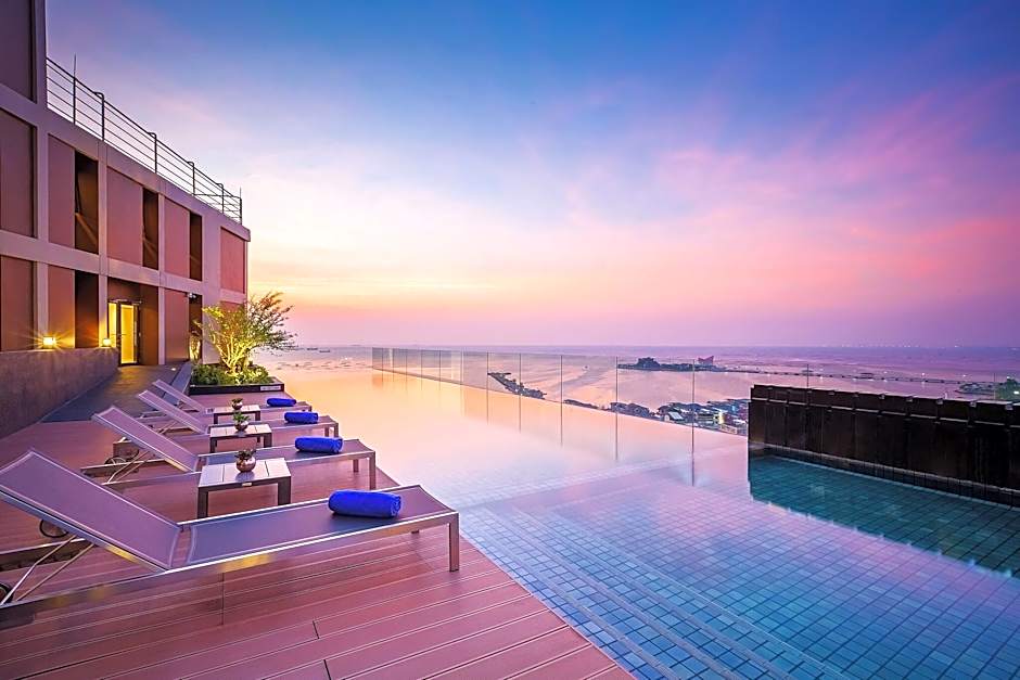 Somerset Harbourview Sri Racha