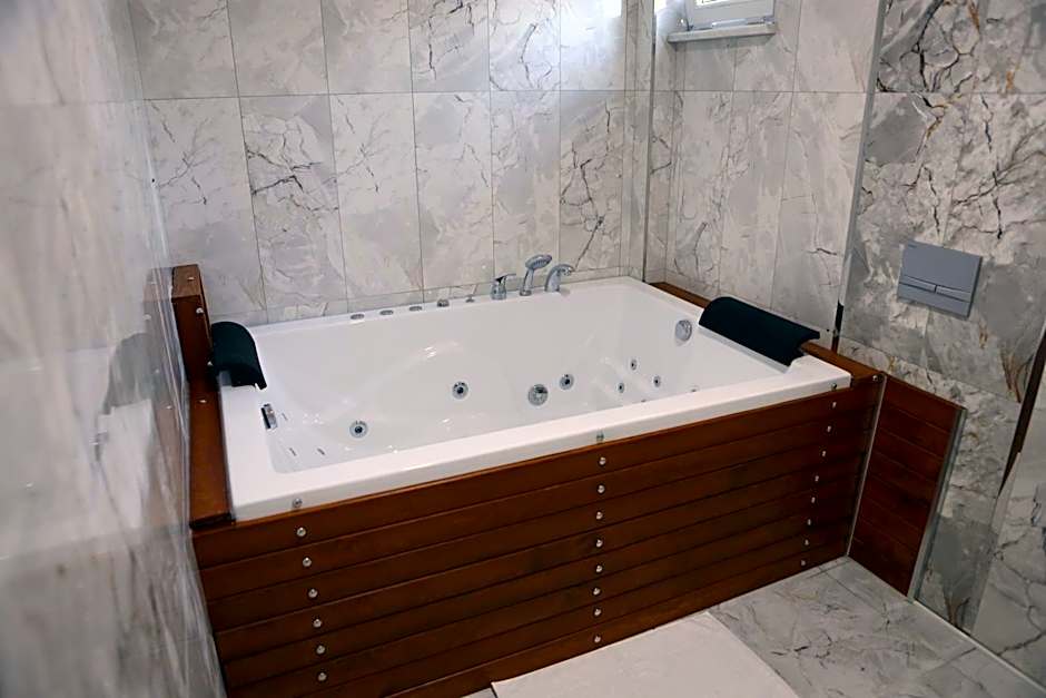 EDİ Group Turizm Sapanca Villas