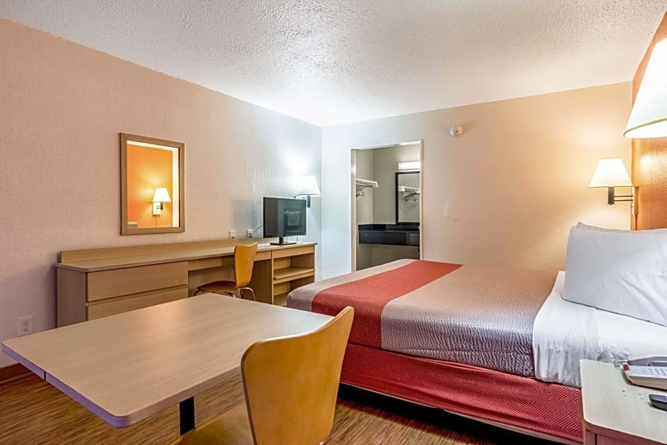 Motel 6-Marietta, GA - Atlanta Northwest
