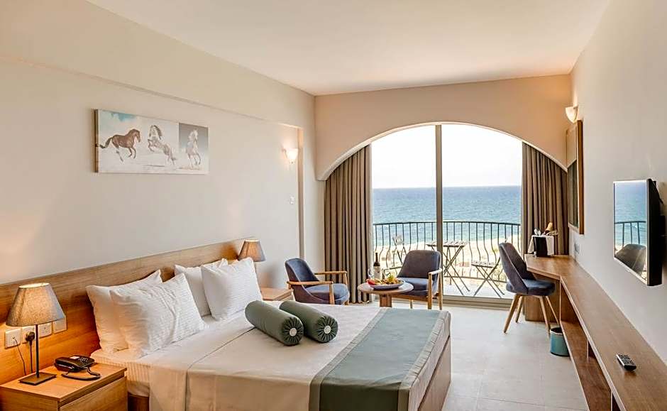 Olivia Palm Hotel