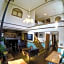 Iza Kamakura Guest House And Bar
