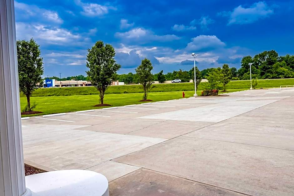 University Inn of Carbondale by Hotel O