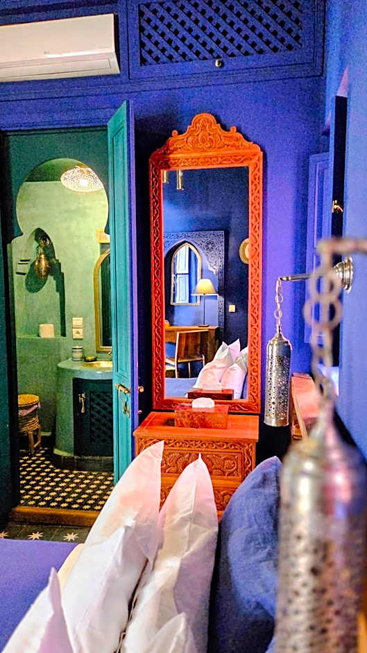 Riad Laly Tourisme Eclairé Le bijou de la medina