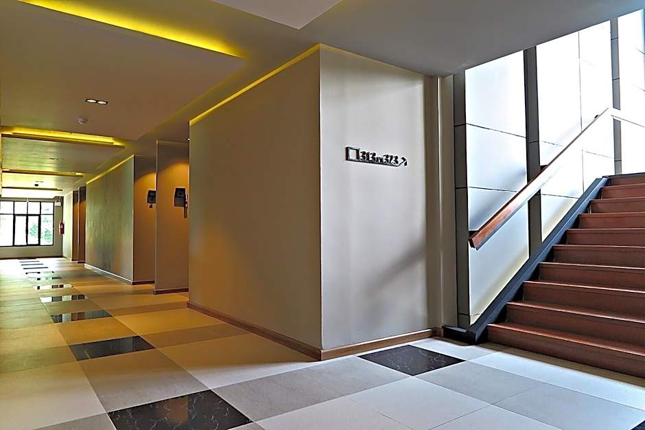 The Glory Gold Hotel