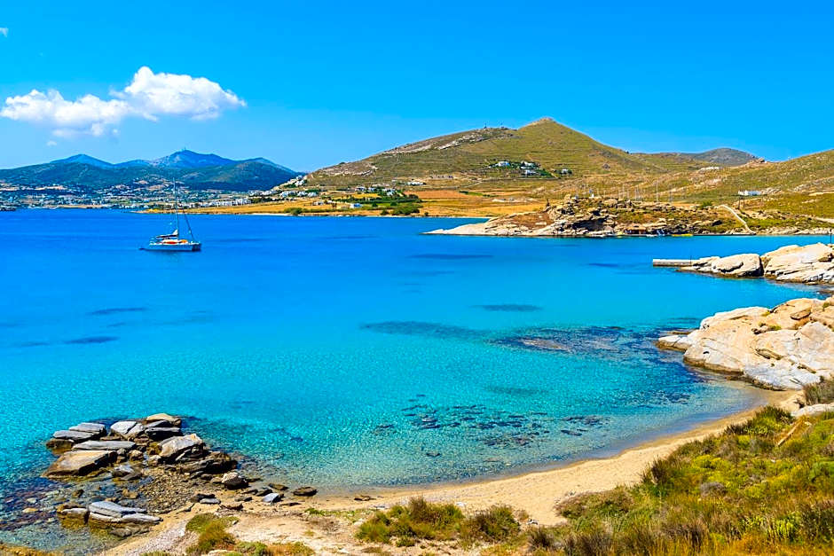 Superb Naxos Apartment Triple Studio Semi-Basement Private Balcony