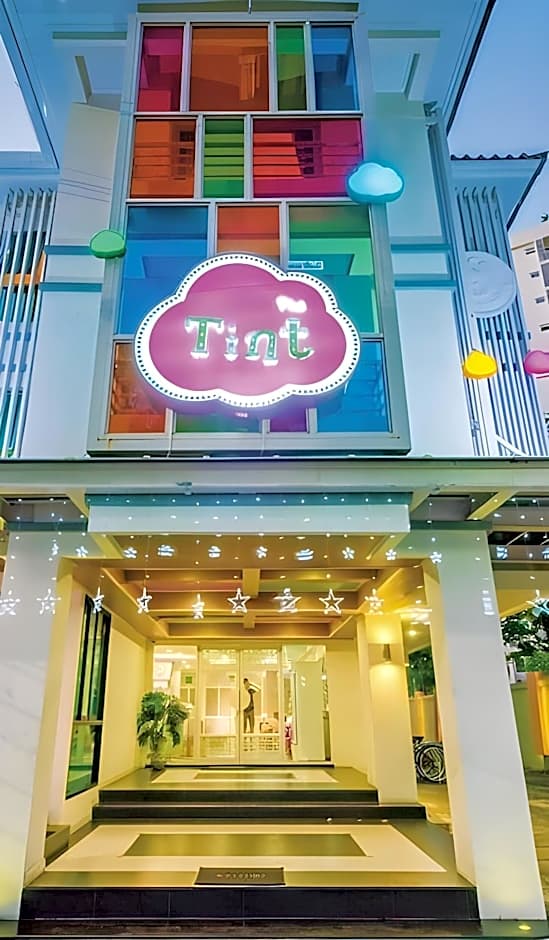 The Tint at Phuket Town Hotel