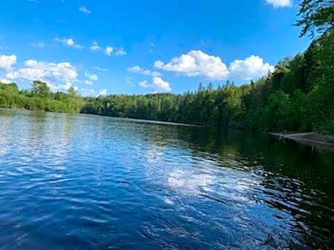 Front RIVER private BEACH 2 HOT TUBS 15 p SAUNA