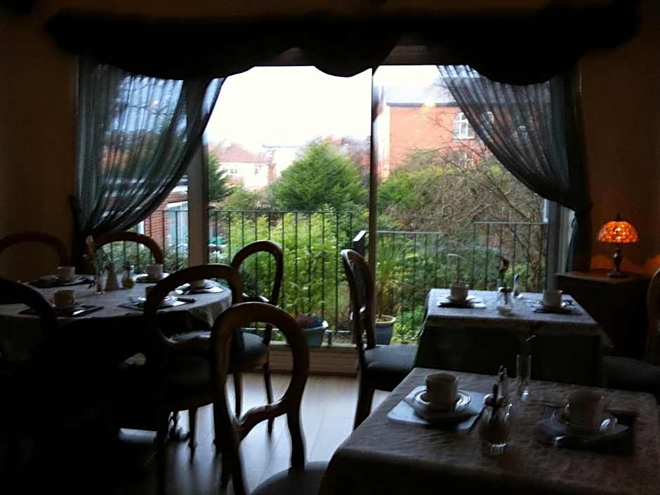 Balmoral Lodge Hotel