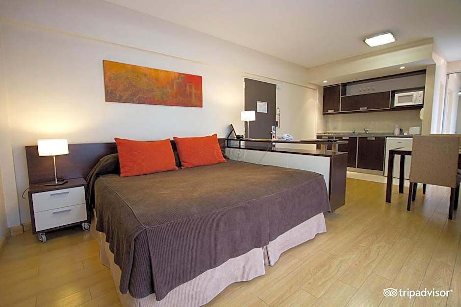 Recoleta Uriburu by Ayres