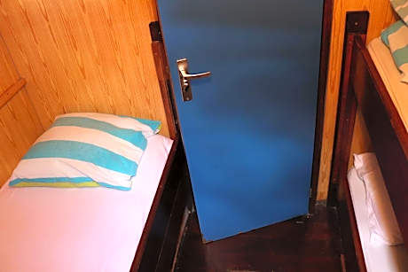 Basic Triple Room with Shared Bathroom