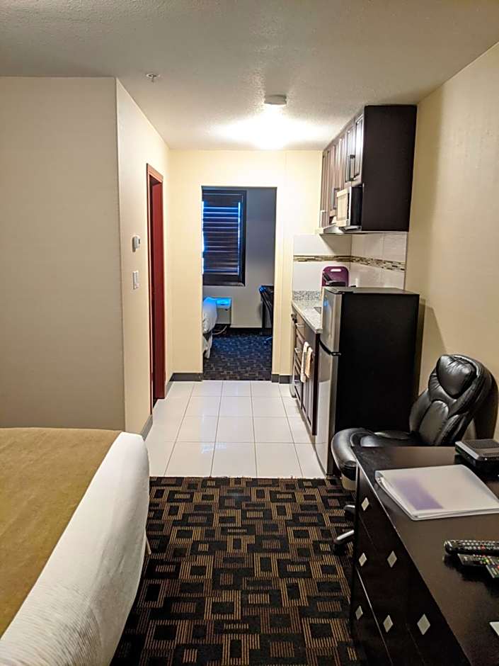 Foxwood Inn & Suites Drayton Valley