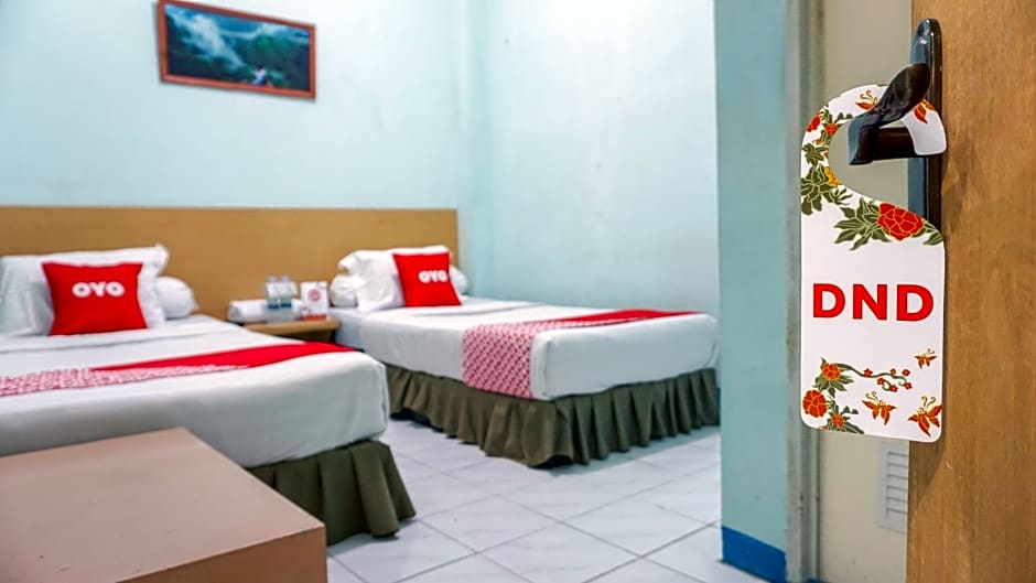 Vaccinated Staff - OYO 2088 Grha Blue Sky Syariah