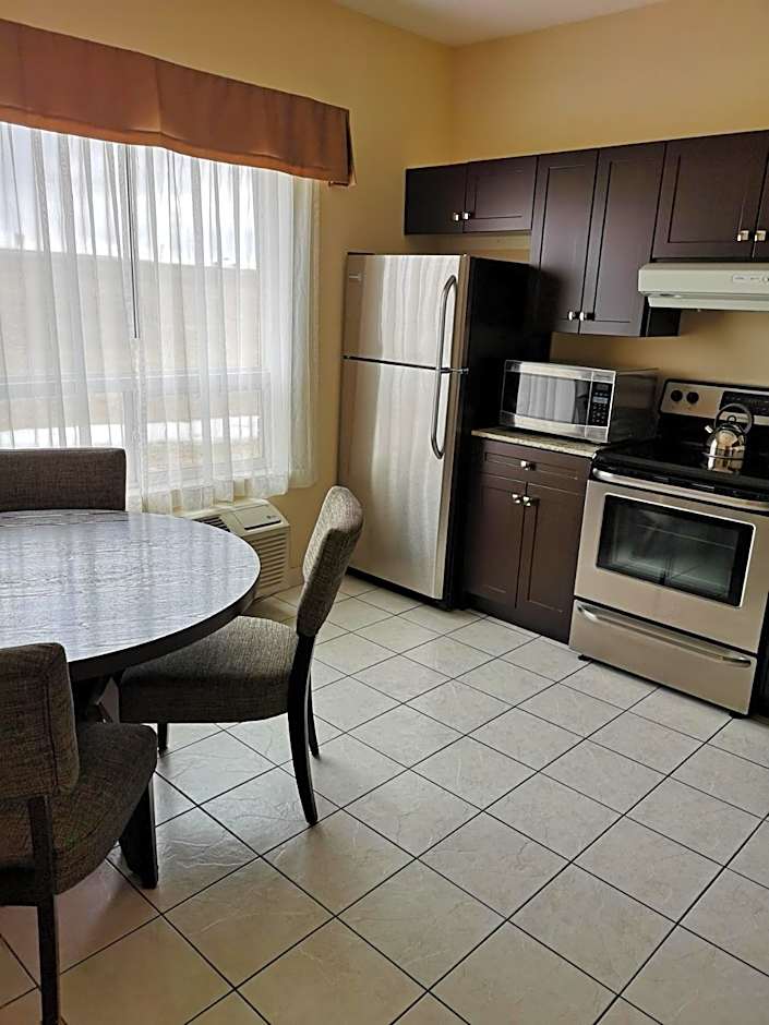 Best Western Plus Red Deer Inn & Suites