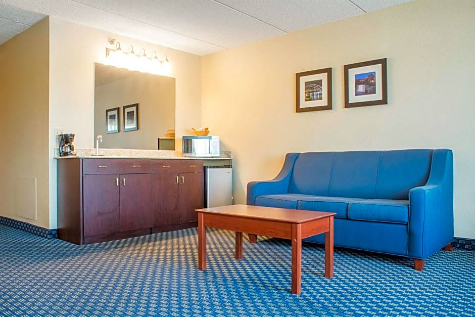 Comfort Inn West Rochester