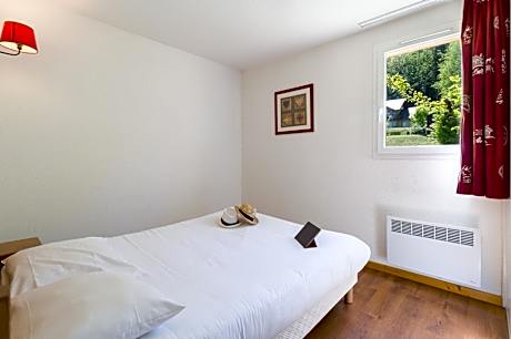 One-Bedroom Apartment in Chalet (4 People)