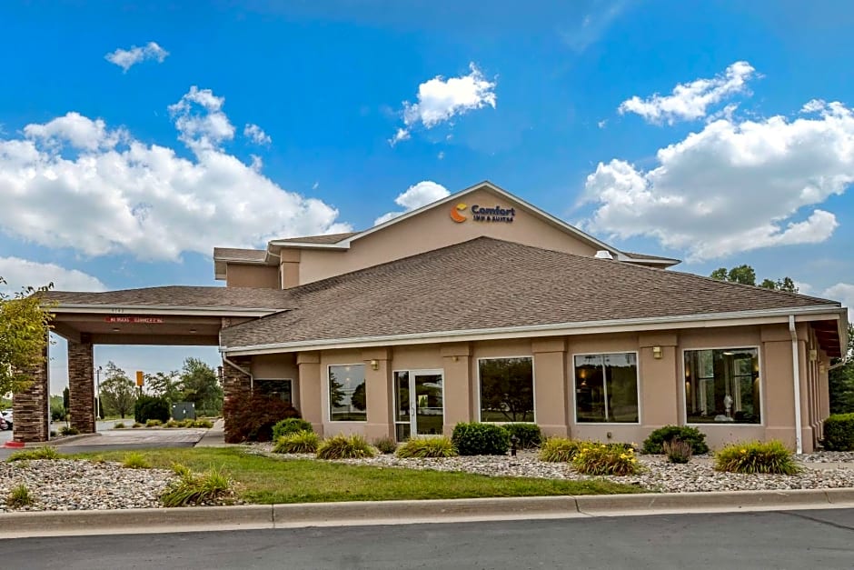 Comfort Inn & Suites Dimondale - Lansing