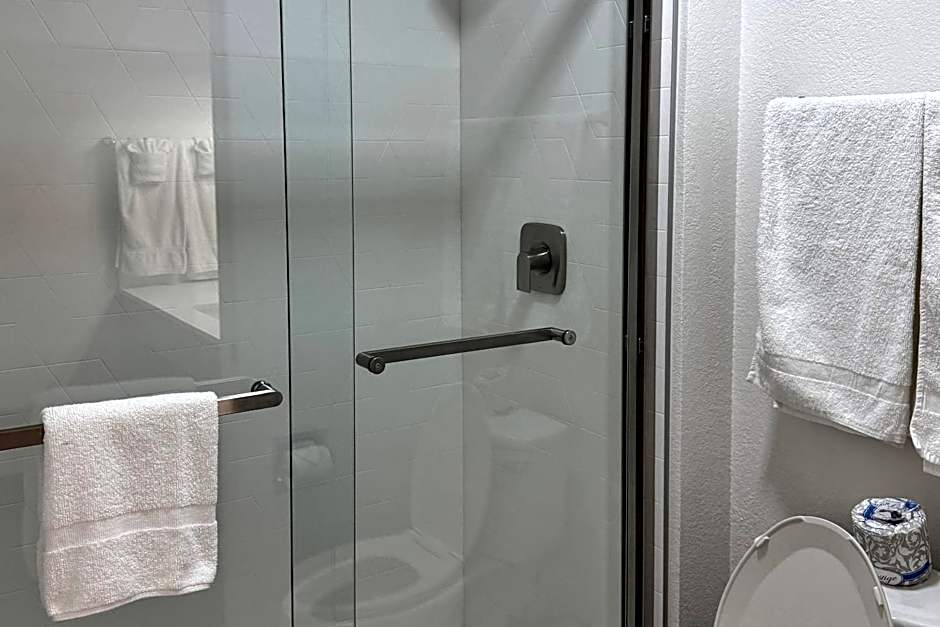 Rodeway Inn & Suites Thousand Palms - Rancho Mirage