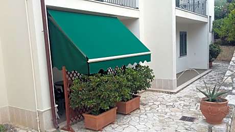 One-Bedroom Apartment (2 Adults)