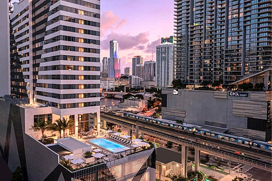 Element Miami Downtown