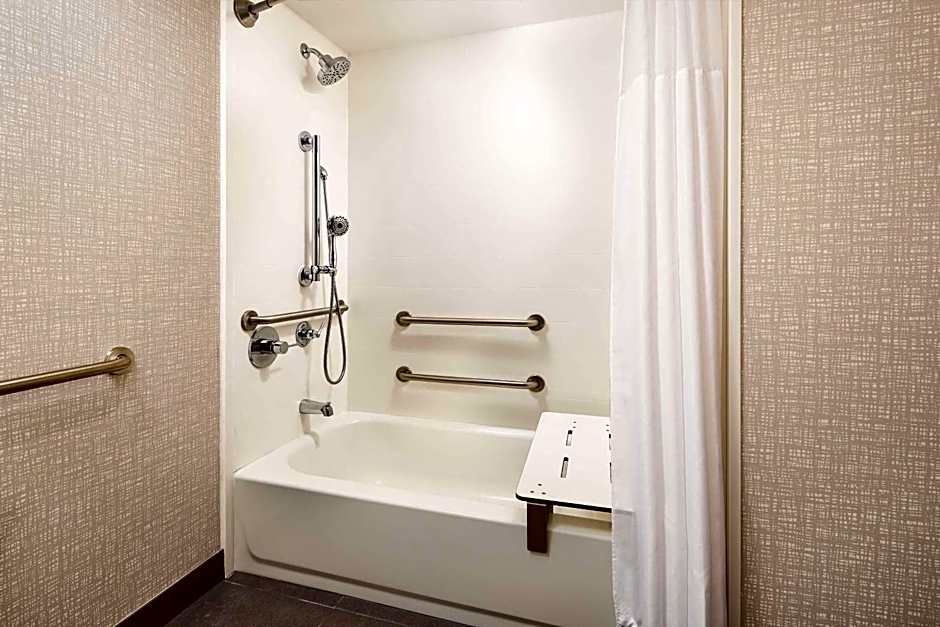 Hampton Inn By Hilton Massillon