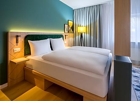 King Room With Pullout Sofa
