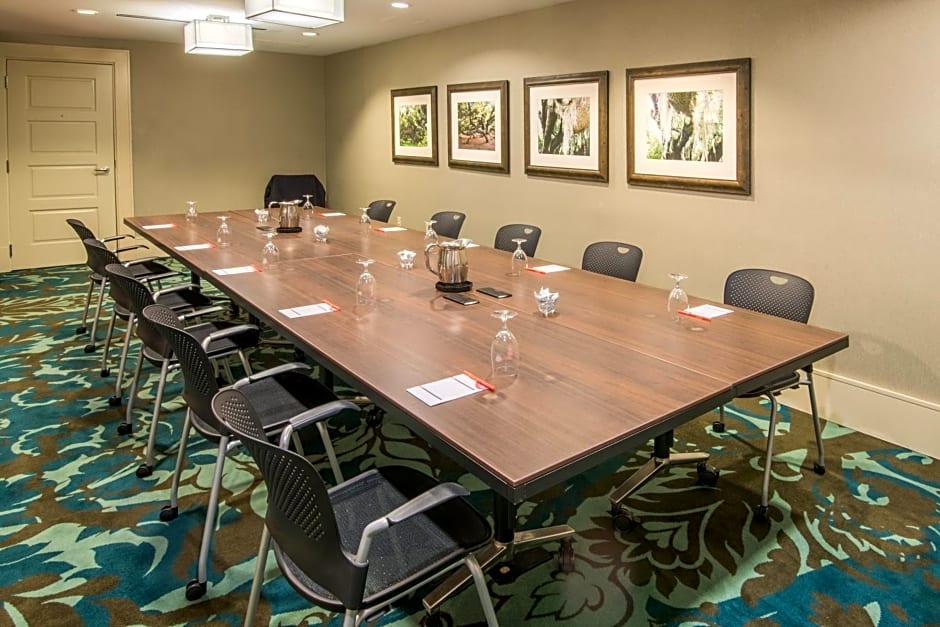 Crowne Plaza Charleston, an IHG Hotel