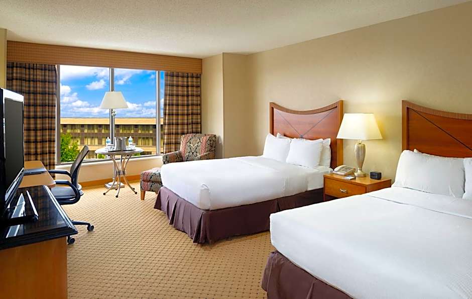 DoubleTree by Hilton Washington Dulles Airport