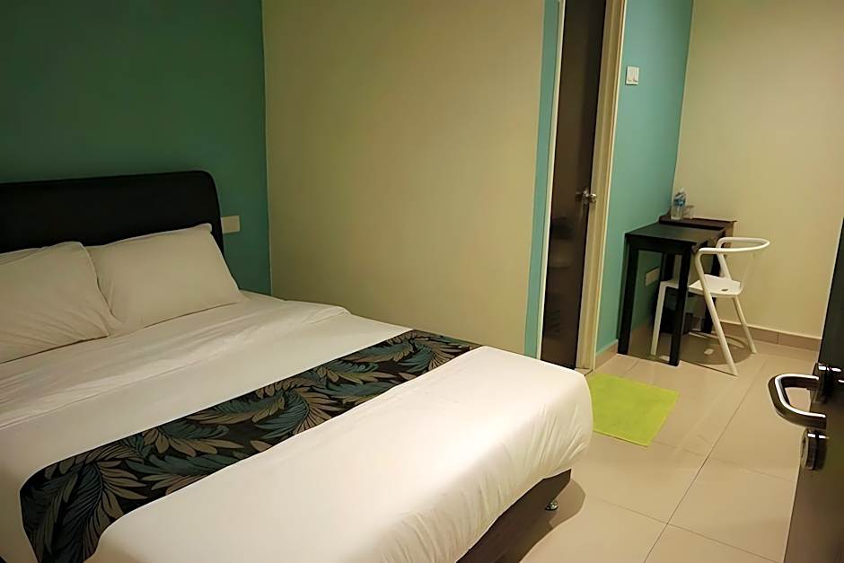 Clover Hotel