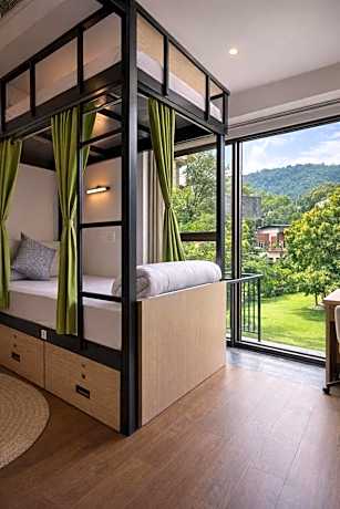 Bed in 6-Bed Mixed Dormitory Room