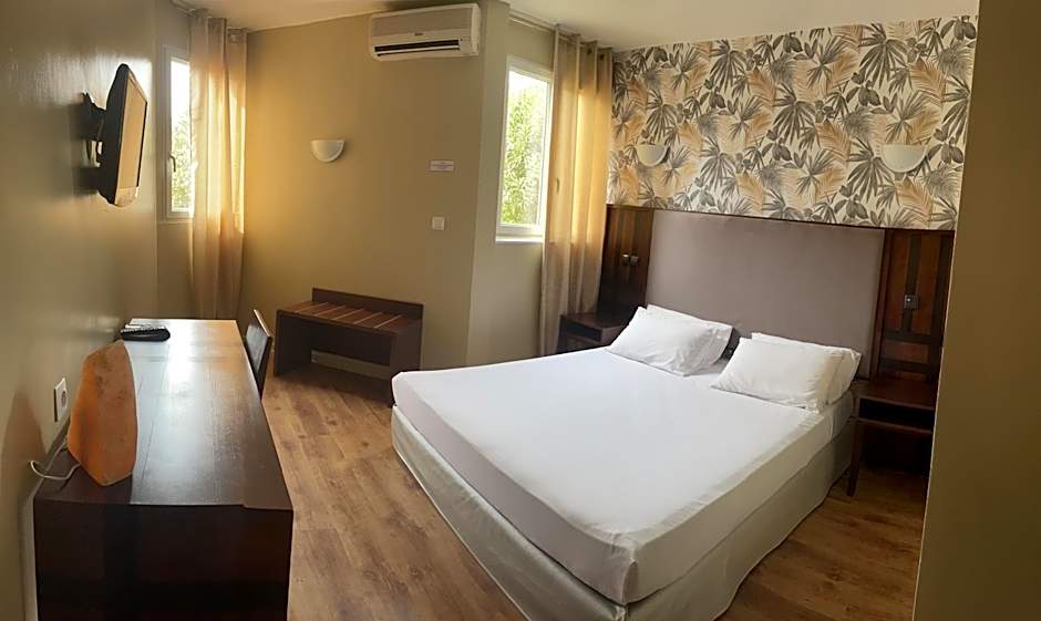 Tropic Hotel