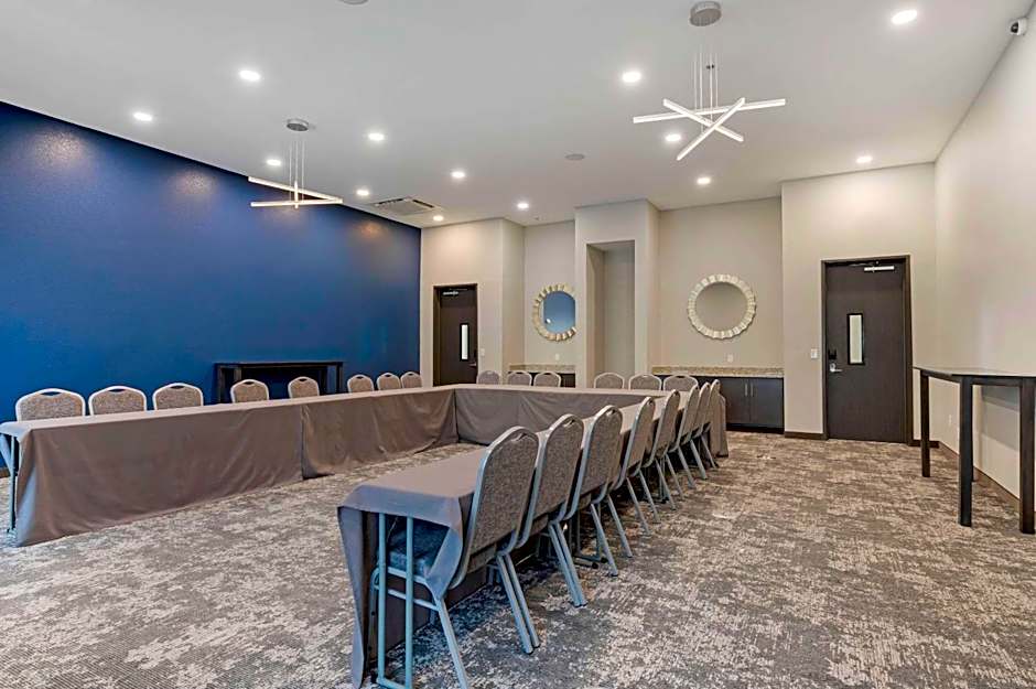 MainStay Suites Cincinnati University - Uptown