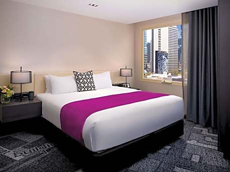 Premium Deluxe King Room with Lounge Access