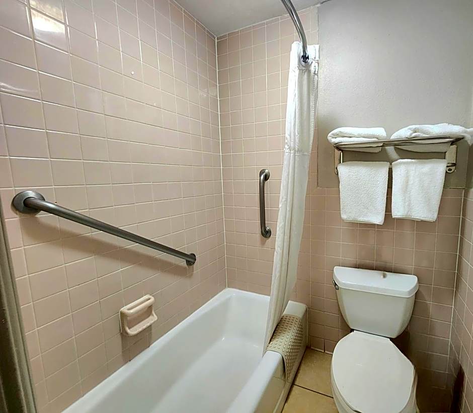 Days Inn by Wyndham McAllen