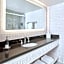 Hyatt Centric Delfina Santa Monica
