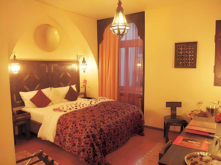 Hotel Villa Oriental & Restaurant                                               