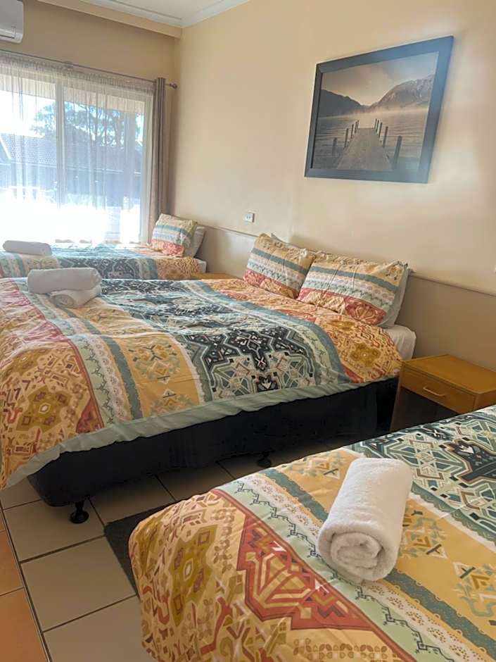 Woodmans Hill Motel